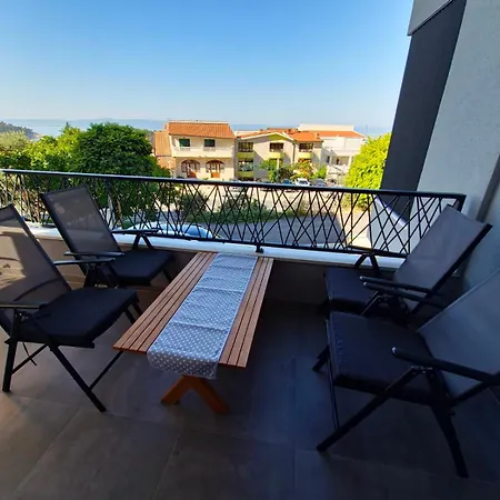 Karigo 4 Makarska